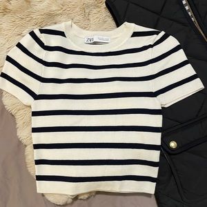 Zara cropped sweater shirt